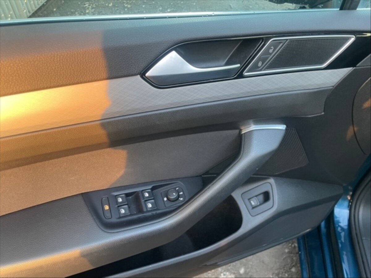 Volkswagen Passat Kombi 1,5 l 110 kw