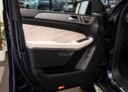 Mercedes-Benz GL SUV 4,7 l 320 kw