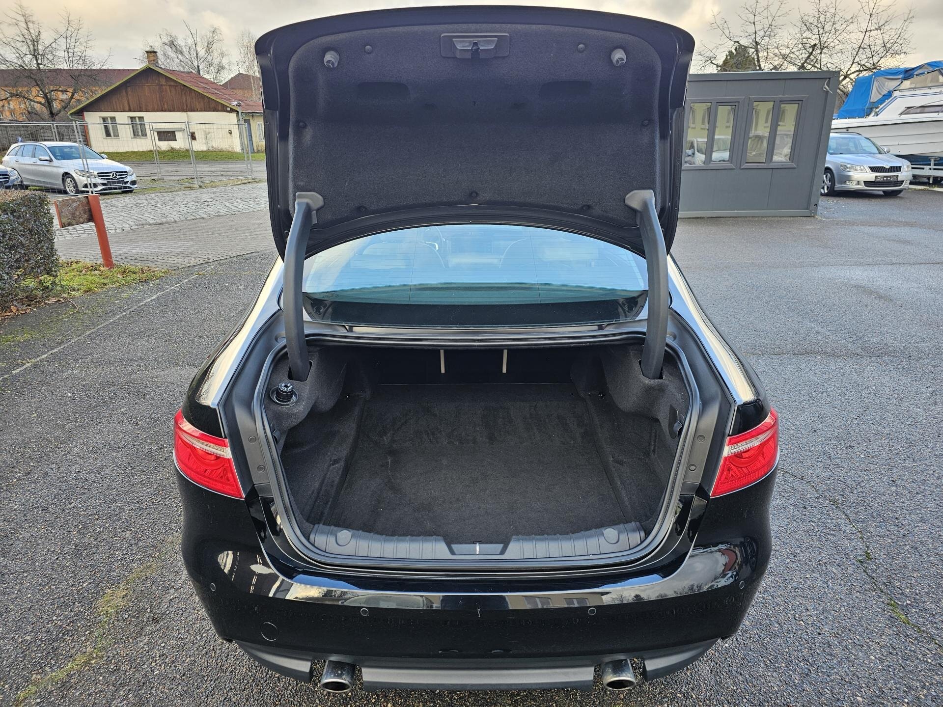 Jaguar XF Sedan 2,0 l 177 kw