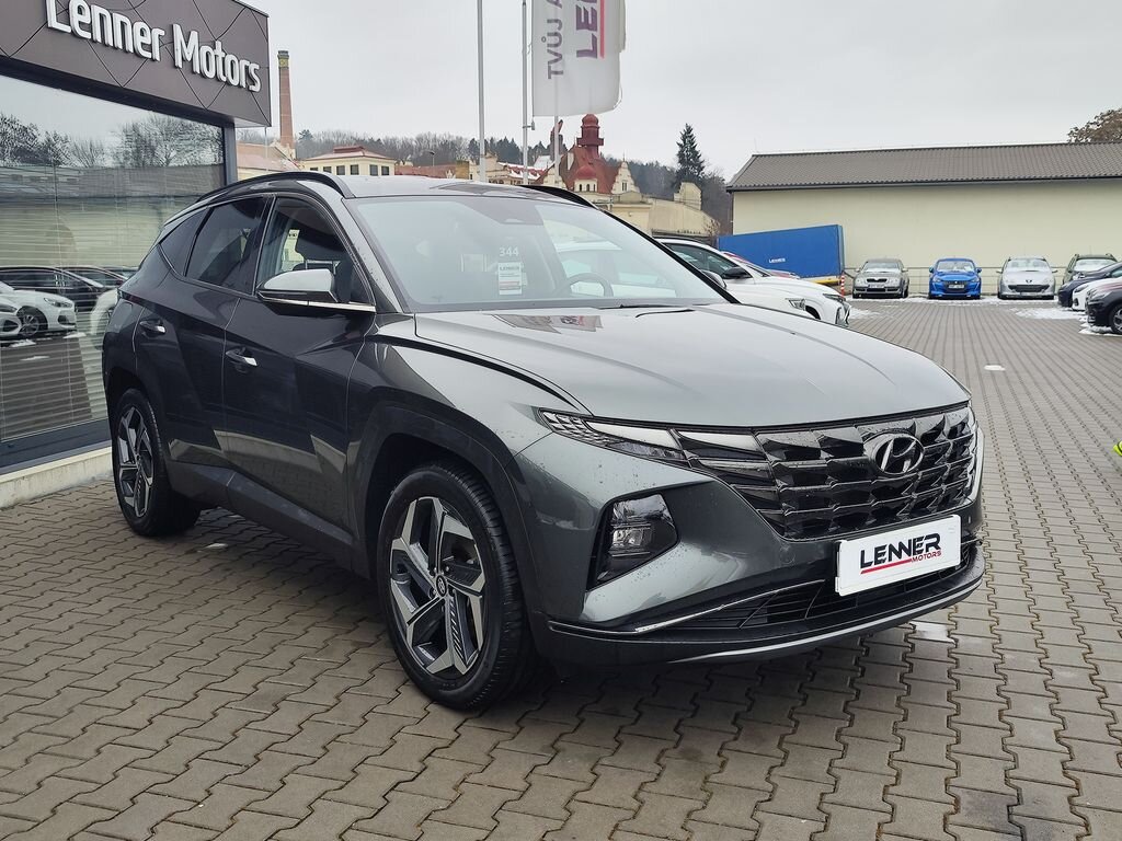 Hyundai Tucson SUV 1,6 l 195 kw