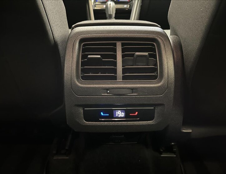 Volkswagen Touran 24