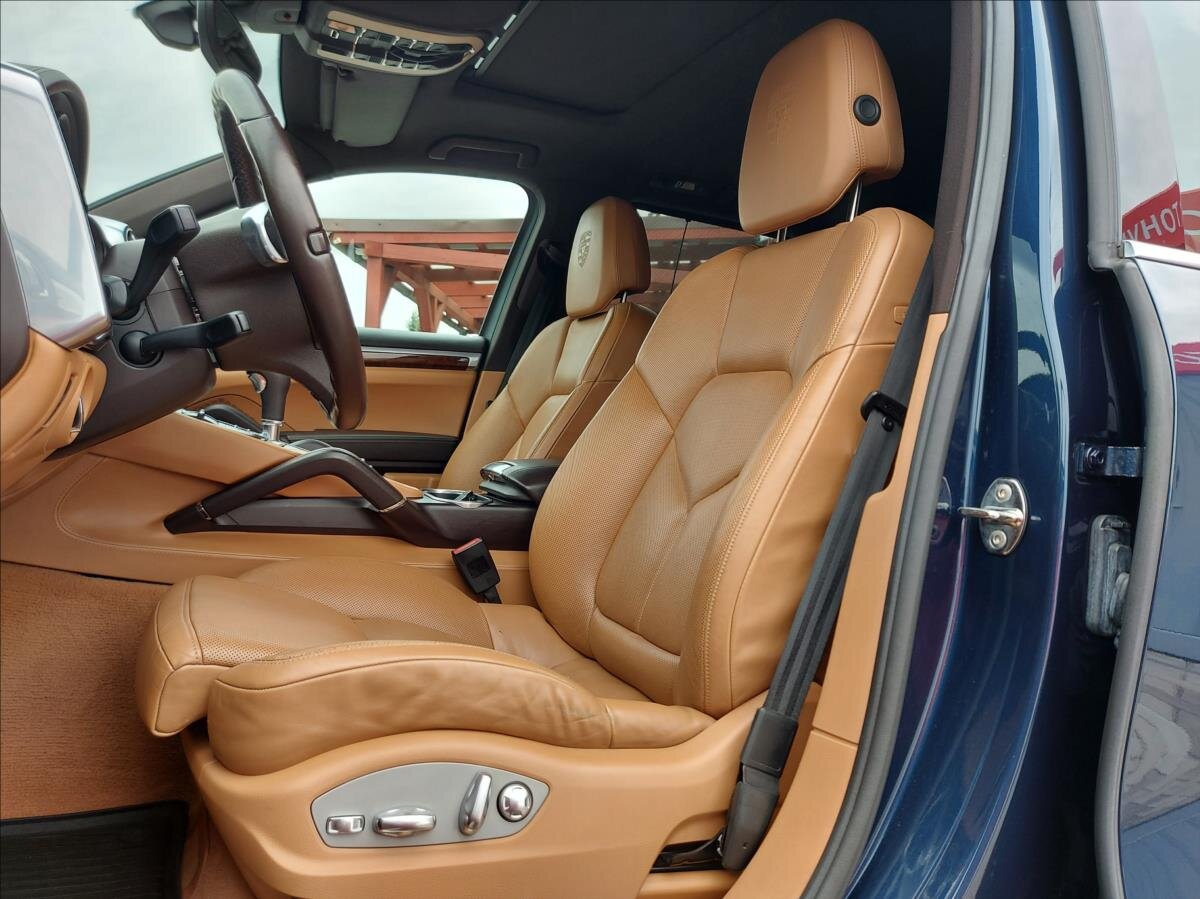 Porsche Cayenne SUV / Terénní 3,0 l 245 kw
