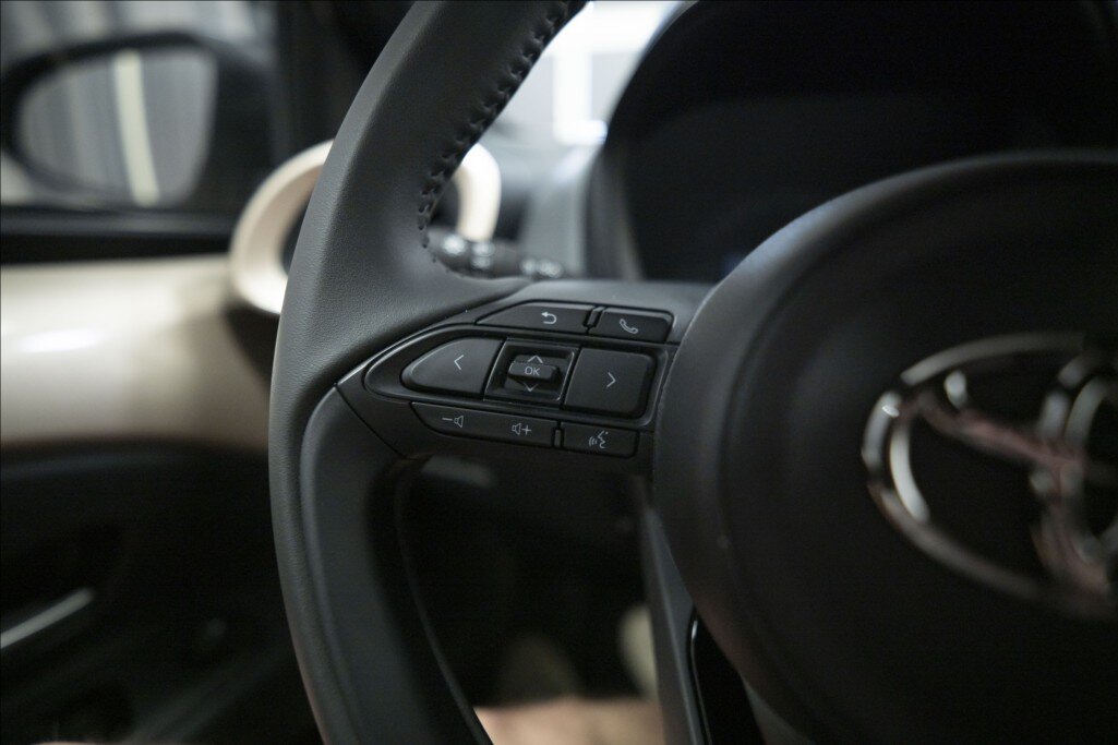 Toyota Aygo Hatchback 998,0 53 kw