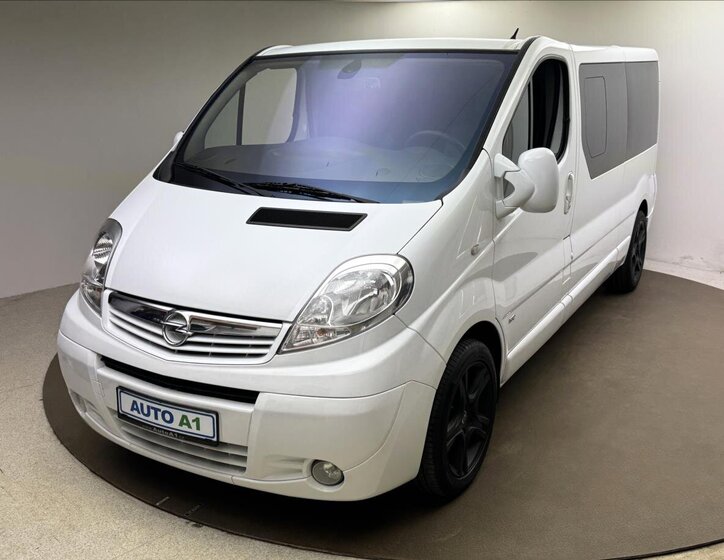 Opel Vivaro 1