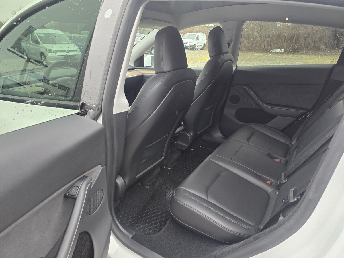 Tesla Model Y SUV 0,0 393 kw