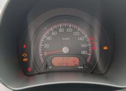 Suzuki Alto Hatchback 996,0 50 kw