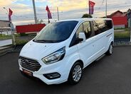 Ford Tourneo Custom 1