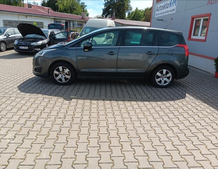 Peugeot 5008 MPV 1,6 l 88 kw