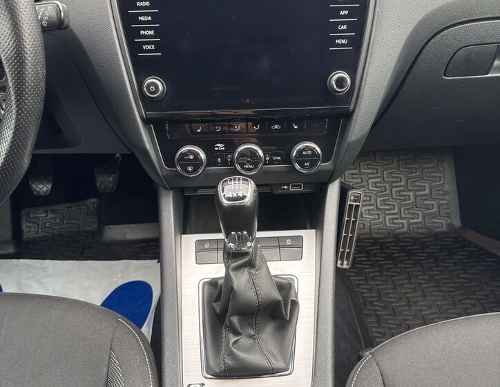 Škoda Octavia 12