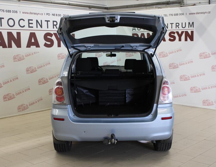 Toyota Corolla Verso Kombi 1,8 l 95 kw