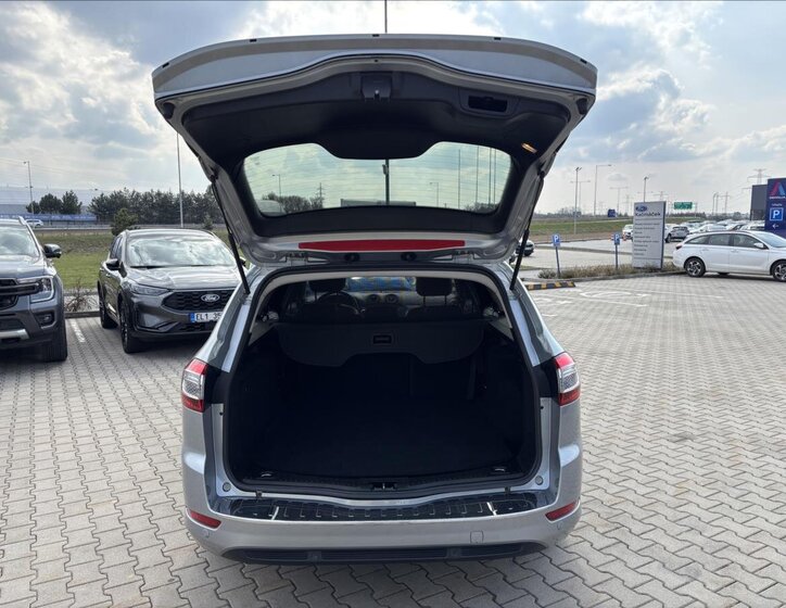 Ford Mondeo Kombi 2,0 l 103 kw