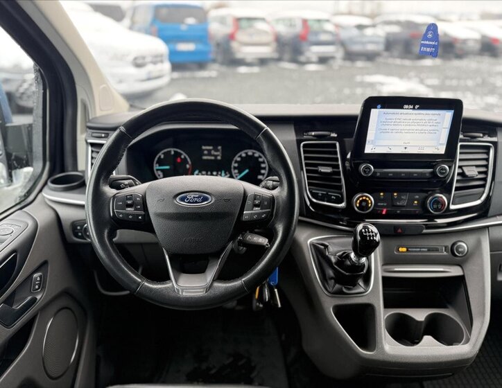 Ford Tourneo Custom 20