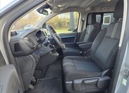 Peugeot Traveller 11