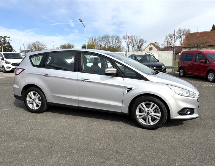 Ford S-MAX Kombi 2,0 l 110 kw