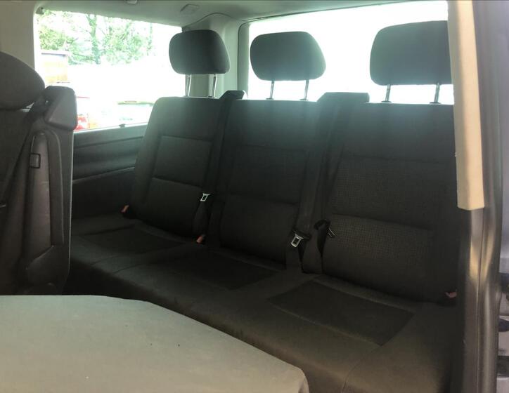 Volkswagen Multivan 11
