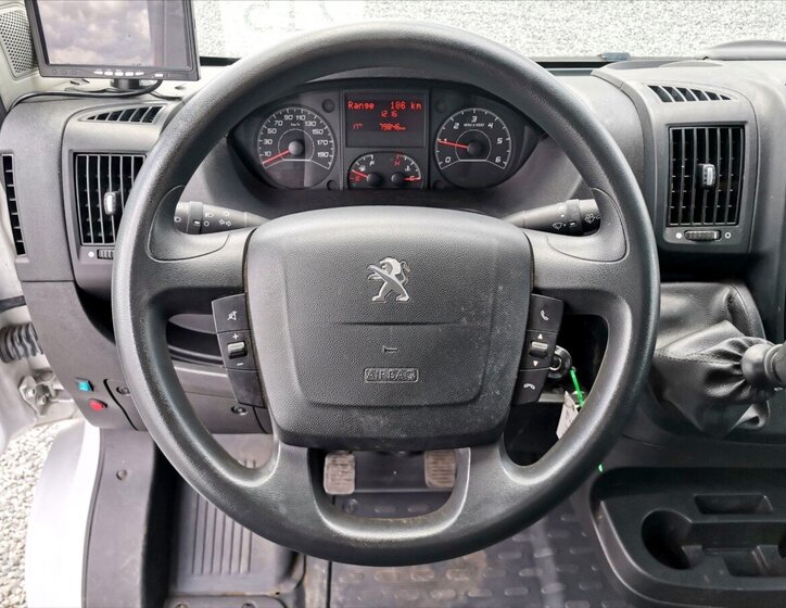 Peugeot Boxer 11