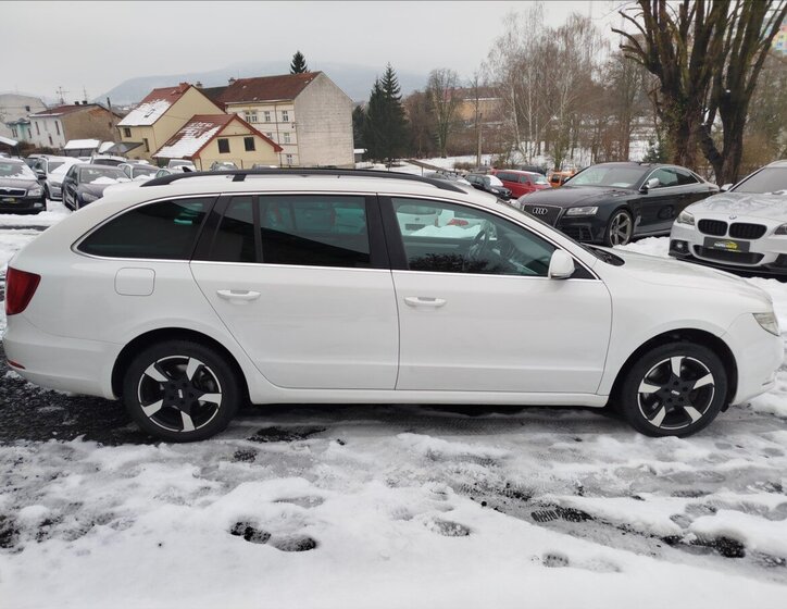 Škoda Superb Kombi 2,0 l 103 kw
