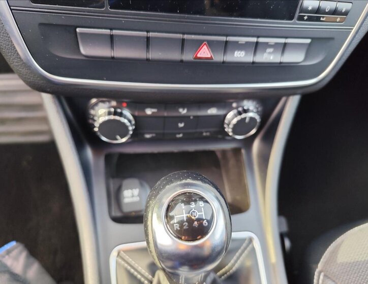 Mercedes-Benz CLA 21