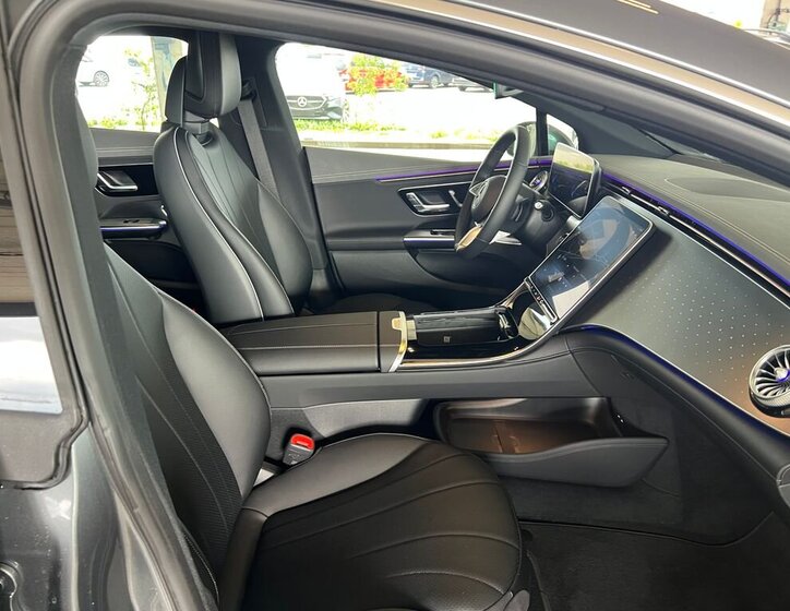 Mercedes-Benz EQE Sedan / Limuzína 0,0 180 kw