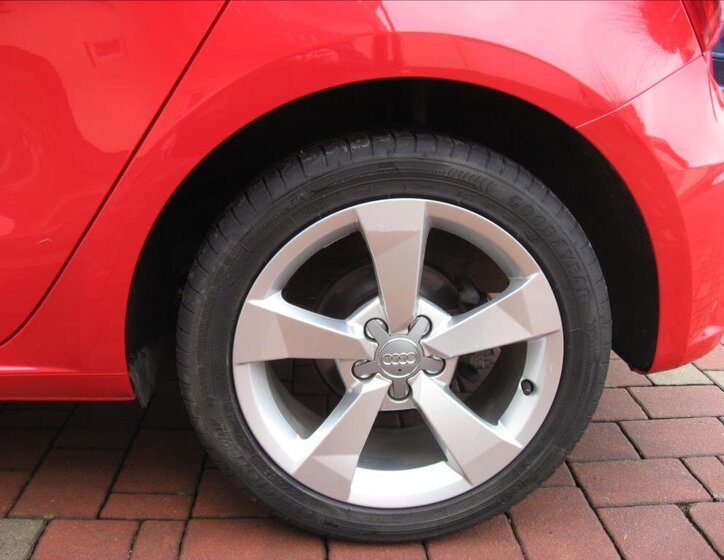 Audi A1 Hatchback 999,0 60 kw