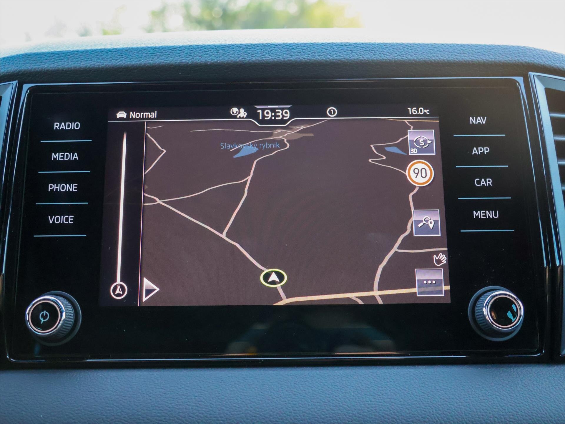 Škoda Karoq SUV / Terénní 2,0 l 110 kw