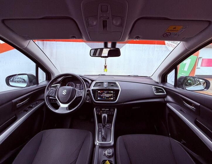 Suzuki SX4 S-Cross SUV / Terénní 1,4 l 103 kw