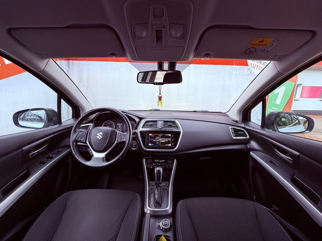 Suzuki SX4 S-Cross SUV / Terénní 1,4 l 103 kw