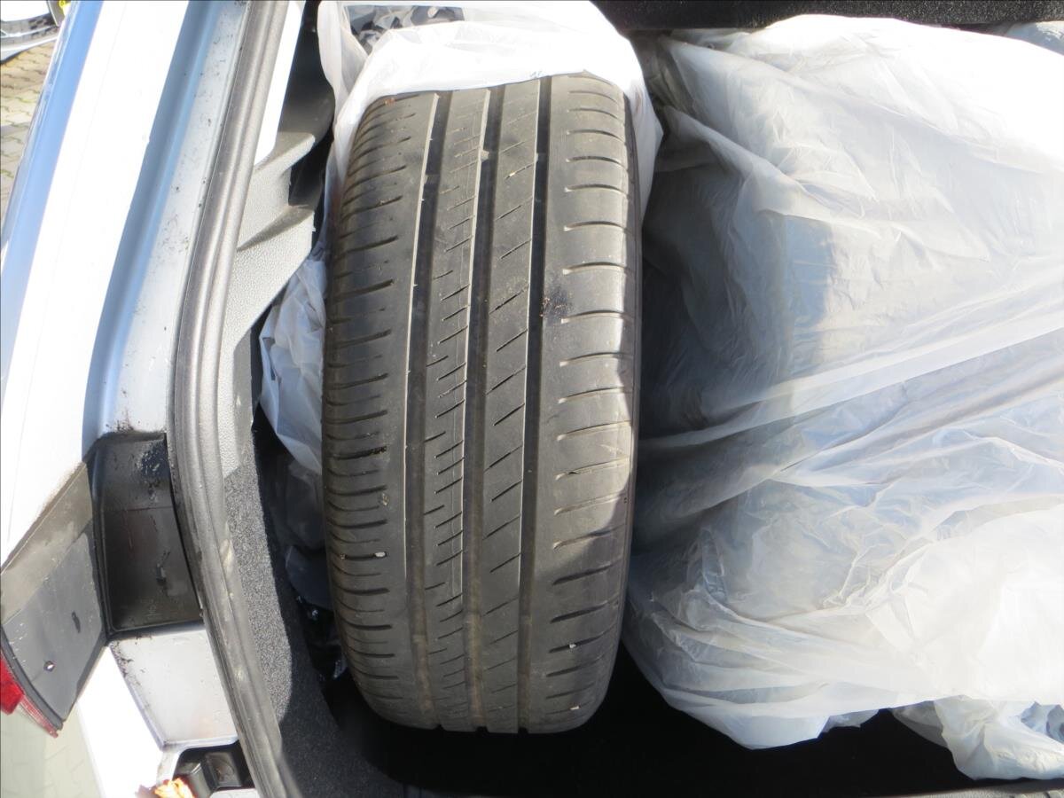 Škoda Scala Hatchback 999,0 70 kw