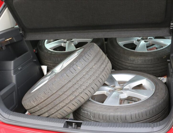 Škoda Fabia Hatchback 999,0 70 kw