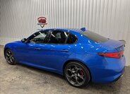 Alfa Romeo Giulia Sedan / Limuzína 2,0 l 206 kw