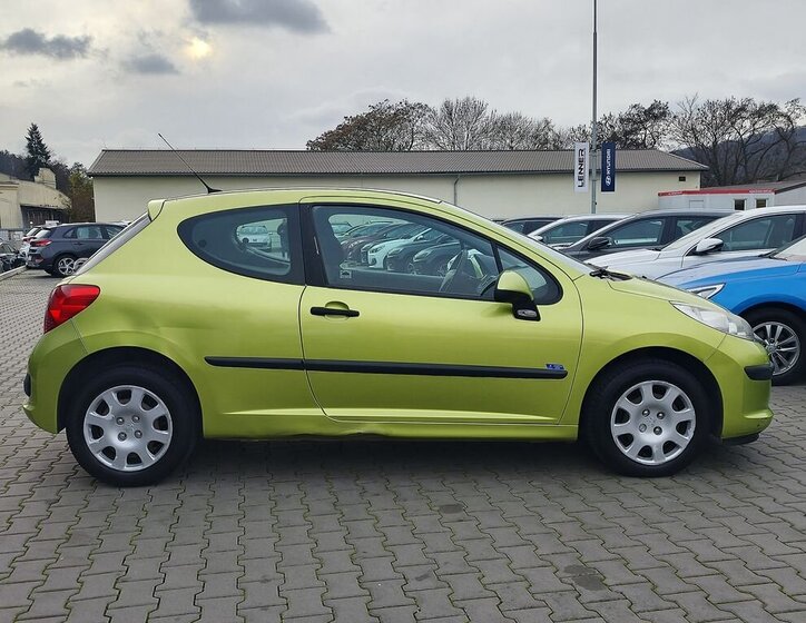 Peugeot 207 4