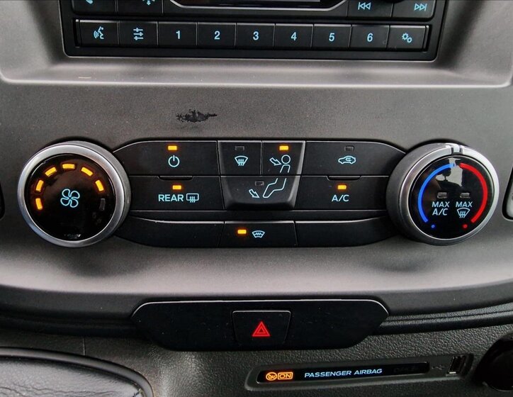 Ford Transit Kombi 2,0 l 96 kw