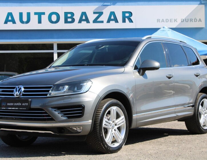 Volkswagen Touareg 1
