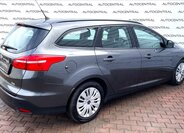 Ford Focus Kombi 999,0 92 kw