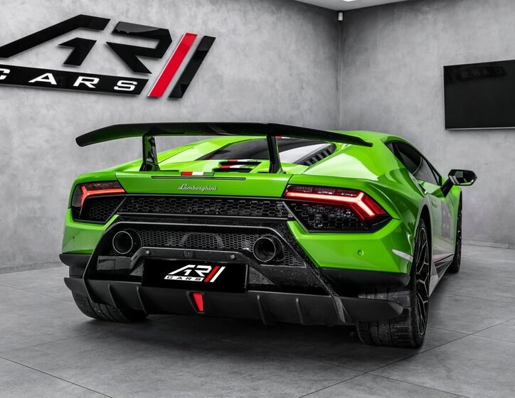 Lamborghini Huracán 6