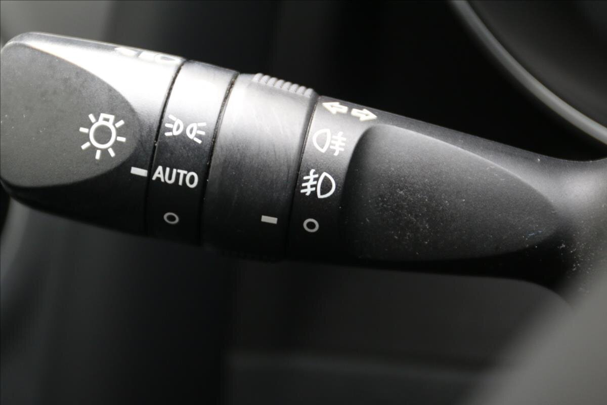 Toyota Auris Kombi 1,6 l 97 kw