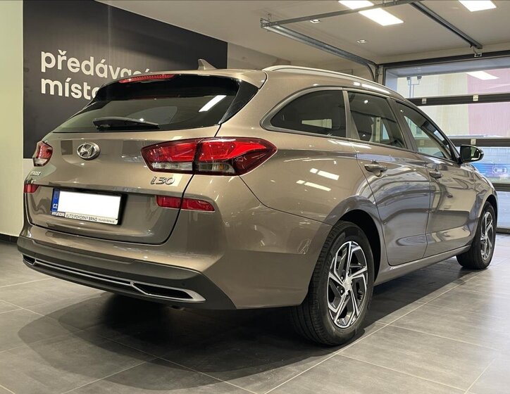 Hyundai i30 4