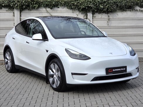 Tesla Model Y SUV / Terénní 0,0 378 kw