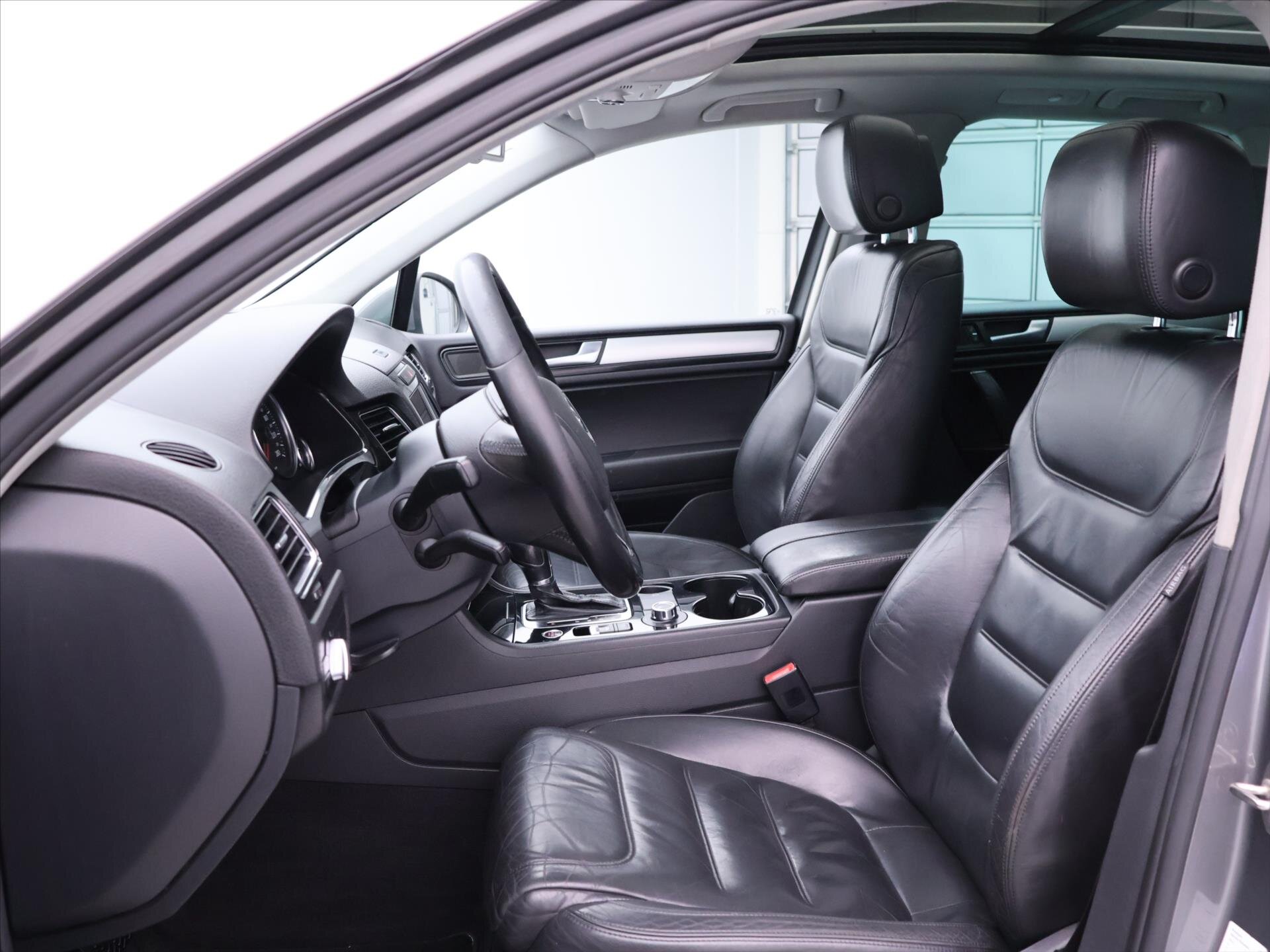 Volkswagen Touareg SUV / Terénní 3,0 l 176 kw