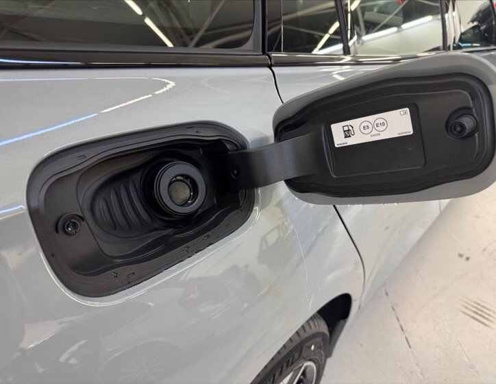 Volvo V60 Kombi 2,0 l 145 kw