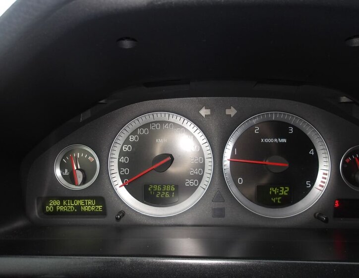 Volvo XC90 SUV 2,4 l 136 kw