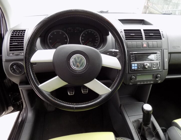 Volkswagen Polo 22