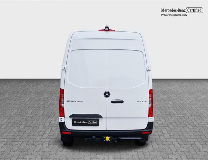 Mercedes-Benz Sprinter 4