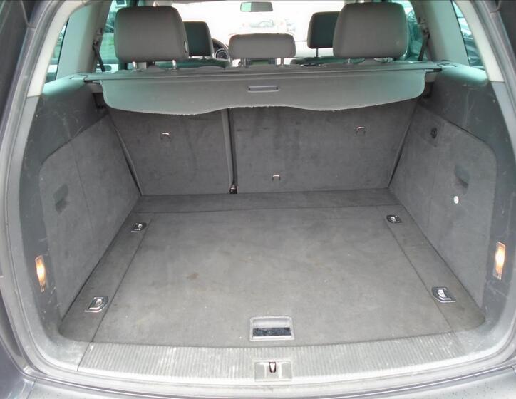 Volkswagen Touareg 13