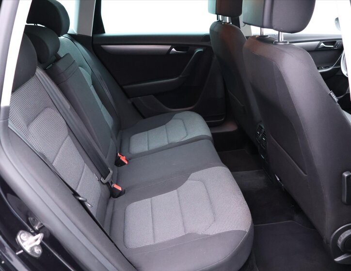 Volkswagen Passat Kombi 1,4 l 90 kw