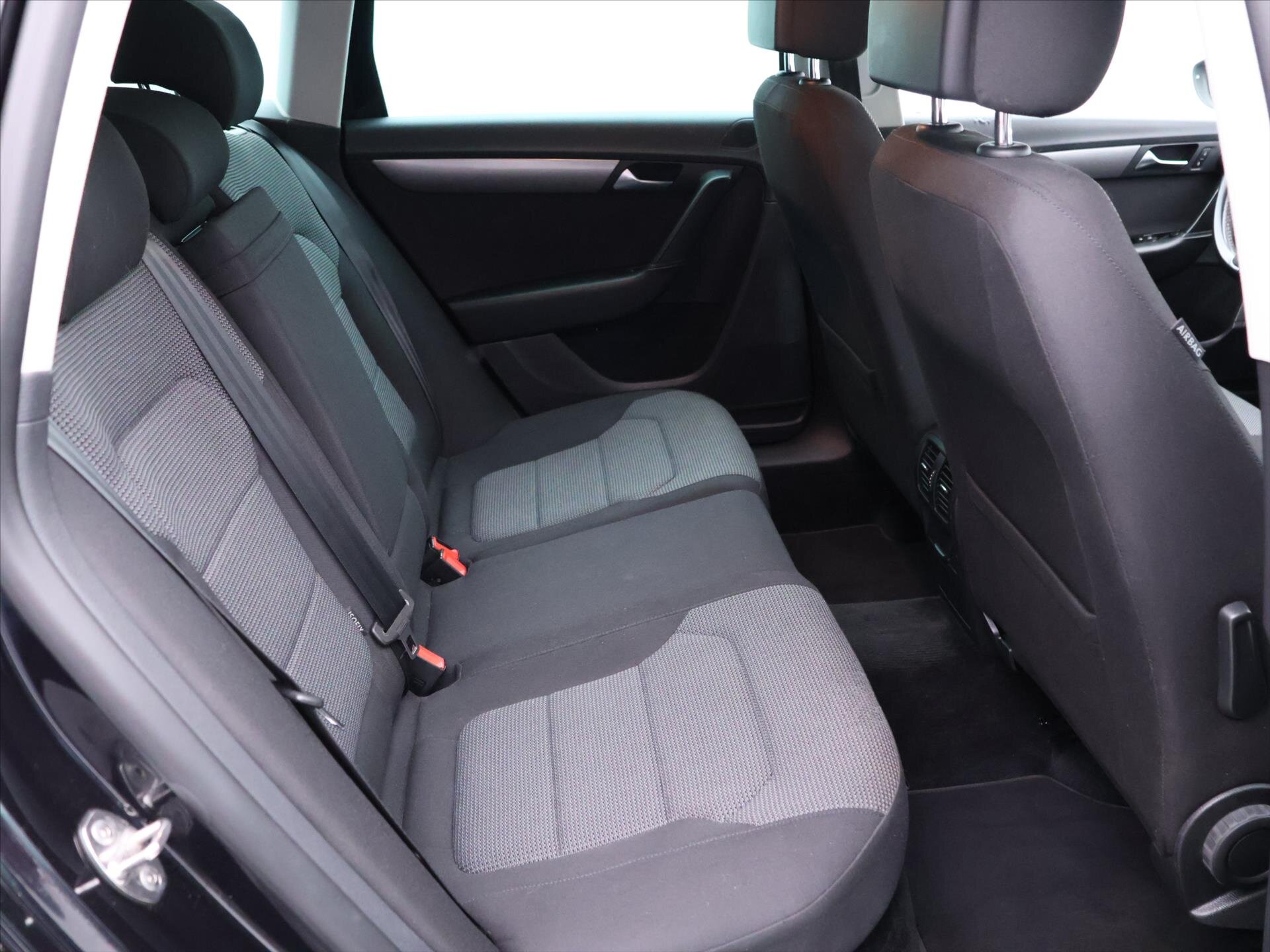 Volkswagen Passat Kombi 1,4 l 90 kw