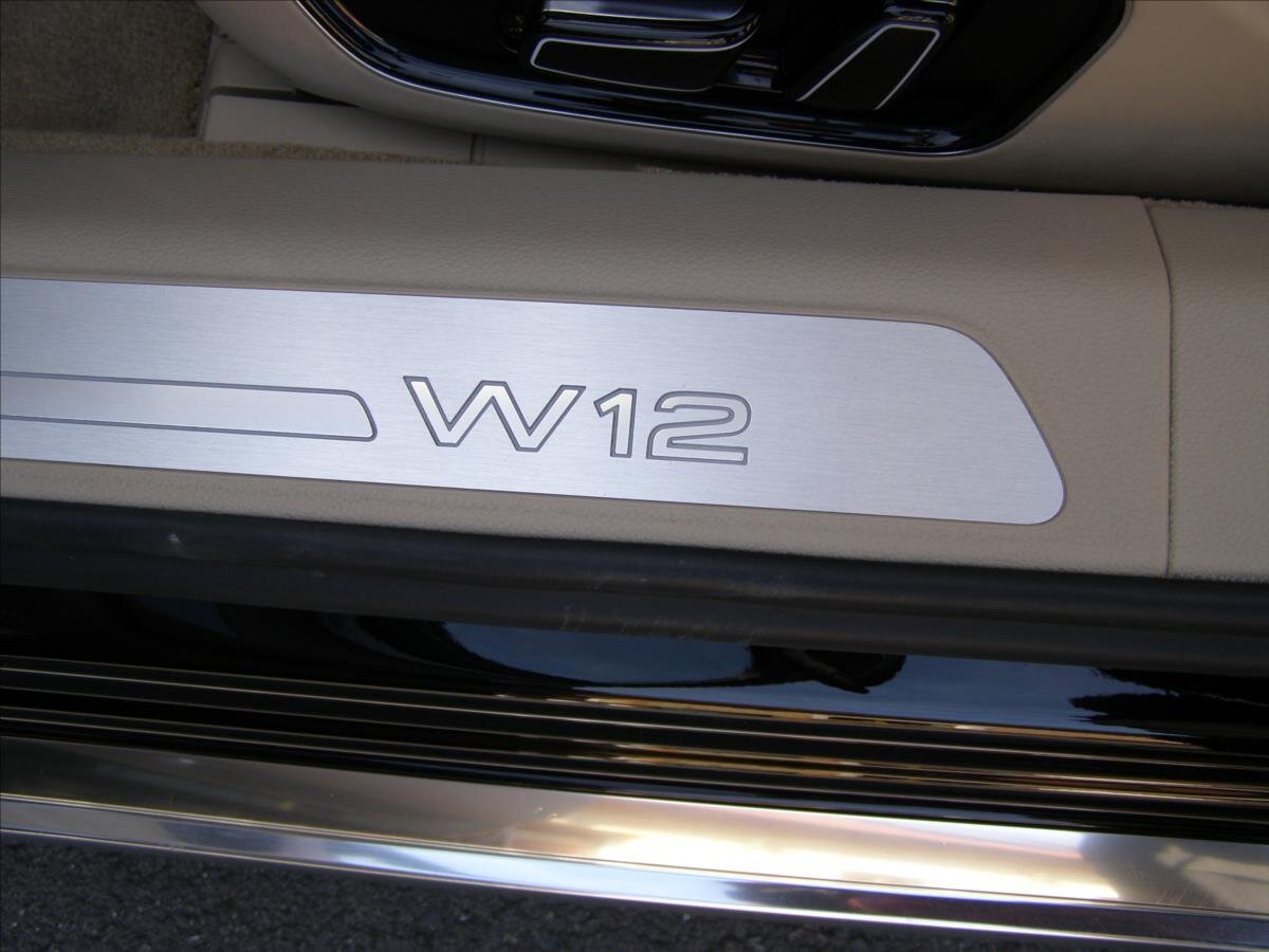 Audi A8 Sedan 6,3 l 368 kw