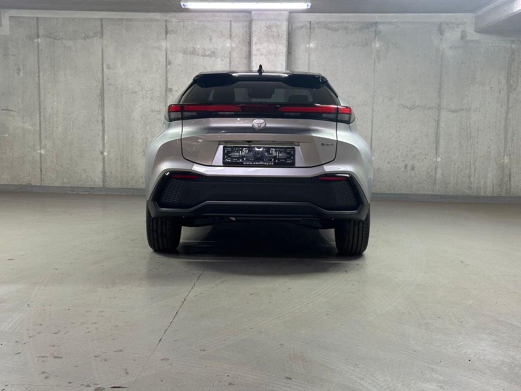 Toyota C-HR Hatchback 1,8 l 90 kw