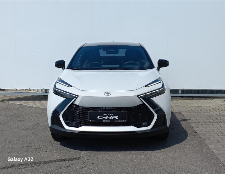 Toyota C-HR 4