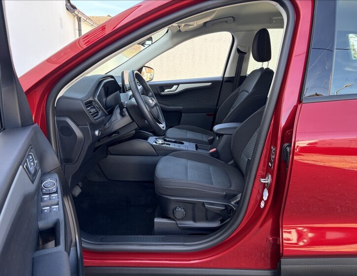 Ford Kuga Kombi 2,0 l 140 kw